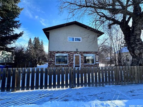 732 101st St, North Battleford, SK, S9A0Z1 | Card Image