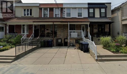 992 Shaw St, Toronto, ON, M6G3M8 | Card Image