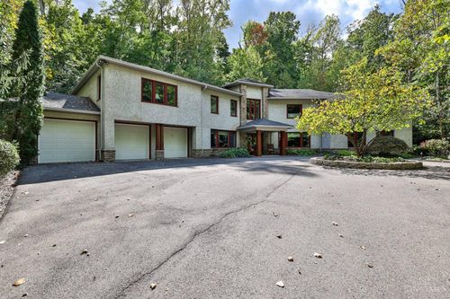 401 W Galbraith Rd, Wyoming, OH, 45215-5005 | Card Image