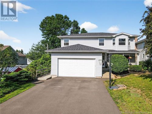 32 Silverwood Cres, Moncton, NB, E1A6M3 | Card Image