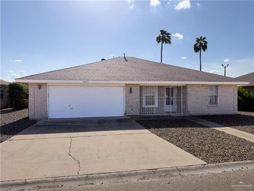 2003 Nicklaus Dr, Mission, TX, 78572-8955 | Card Image