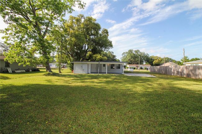 Large backyard | Image 22