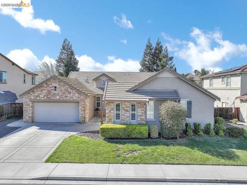 2973 2973 Blumen Ave, Brentwood, CA, 94513 | Card Image