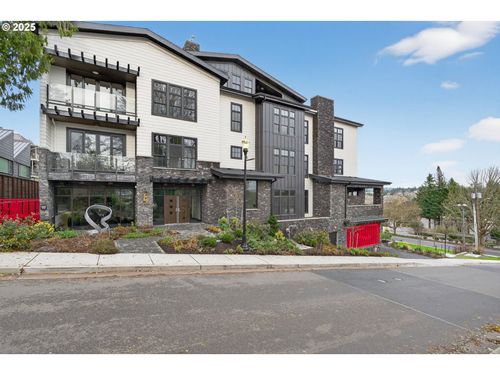 2-21 D Ave, Lake Oswego, OR, 97034-2357 | Card Image