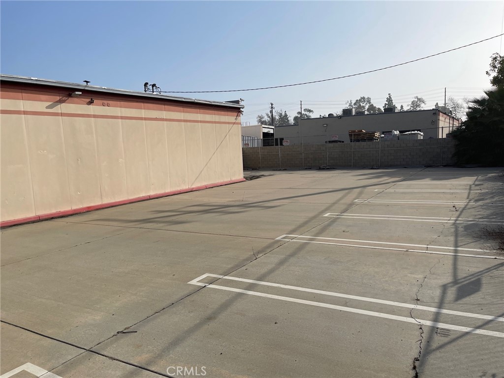 Commercial Sale in Santa Ana 5