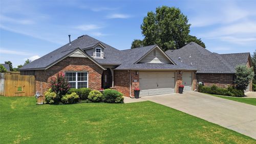 3906 Maple Ave, Sand Springs, OK, 74063-9104 | Card Image