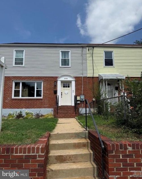 3208 32nd Ave, TEMPLE HILLS, MD, 20748-1208 | Card Image