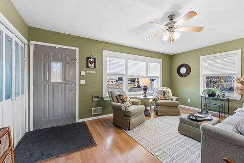 4410 Central Ave Ne, Columbia Heights, MN, 55421-2926 | Card Image