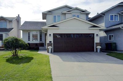 12 Riverside Cres Se, House detached with 5 bedrooms, 2 bathrooms and 4 parking in Calgary AB | Image 1