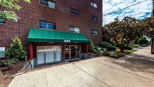 apt-403-995 Massachusetts Ave, Arlington, MA, 02476-4524 | Card Image