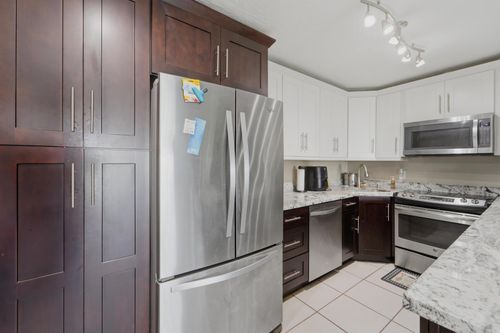 c2-1013 Green Pine Blvd, West Palm Beach, FL, 33409-7026 | Card Image