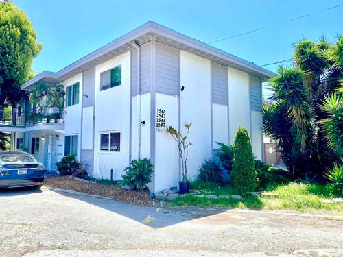 2541 Denning Ct, Castro Valley, CA, 94546-5249 | Card Image