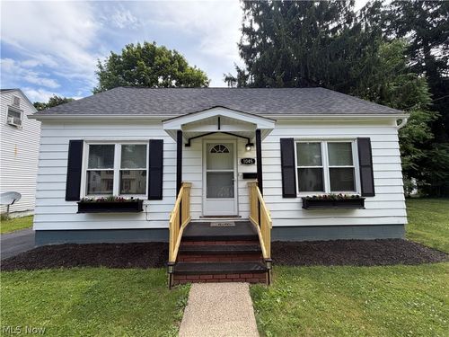 1045 Nome Ave, Akron, OH, 44320-2621 | Card Image