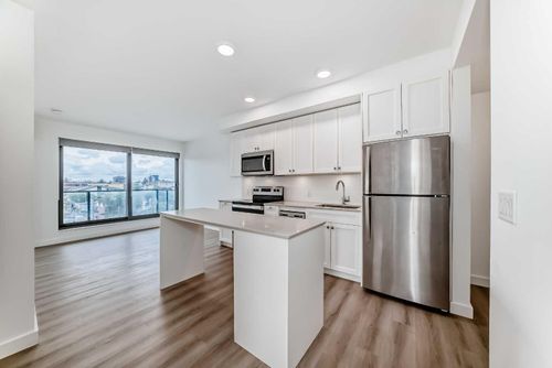 502-123 4 St Ne, Calgary, AB, T2E8K3 | Card Image