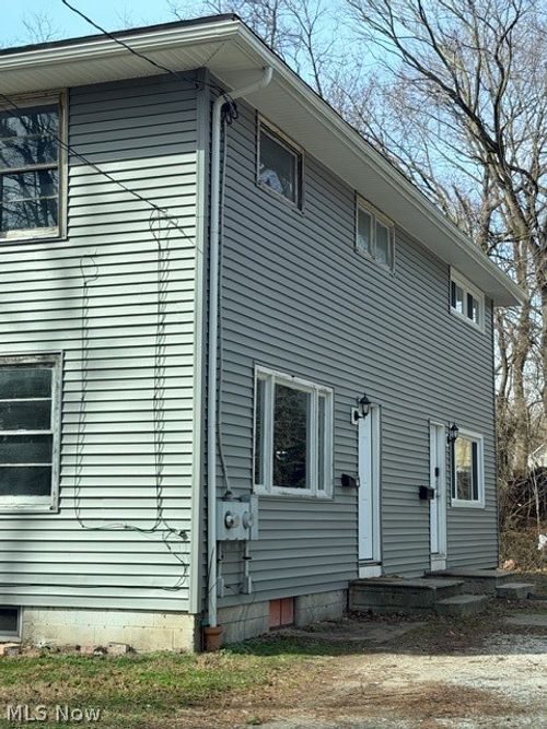 208 Barder Avenue, Akron, OH, 44305 | Card Image