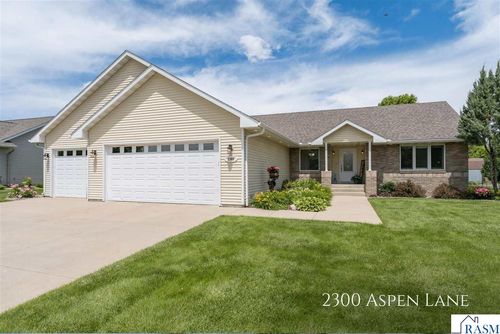2300 Aspen Ln, North Mankato, MN, 56003-1673 | Card Image