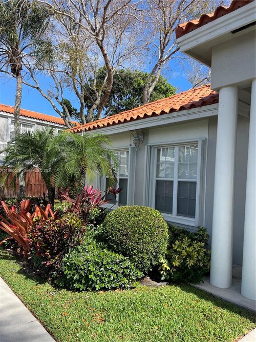 2260 Sw 83rd Ave, Miramar, FL, 33025-5126 | Card Image