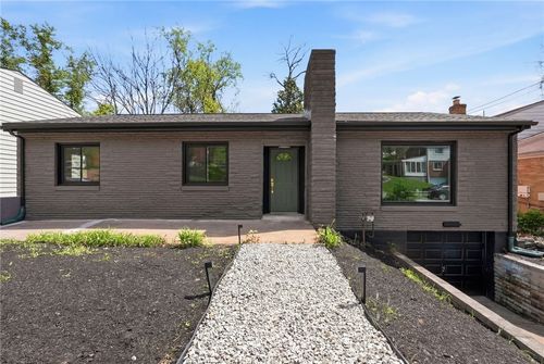 8032 Aber Rd, Verona, PA, 15147-1602 | Card Image