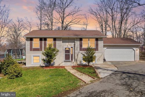 557 Rockbridge Dr Se, LEESBURG, VA, 20175-4019 | Card Image