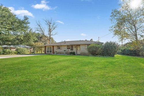 3952 Chestnut St, Zachary, LA, 70791-4526 | Card Image