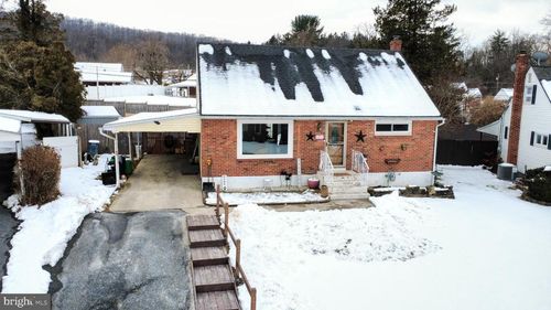 828 W Ethel St, Allentown, PA, 18103-6744 | Card Image