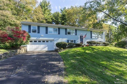 45 Clover Hill Dr, Poughkeepsie, NY, 12603-3201 | Card Image