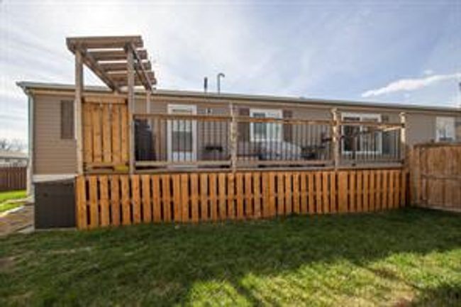 2300 13 St N, Home with 3 bedrooms, 2 bathrooms and 2 parking in Lethbridge AB | Image 22
