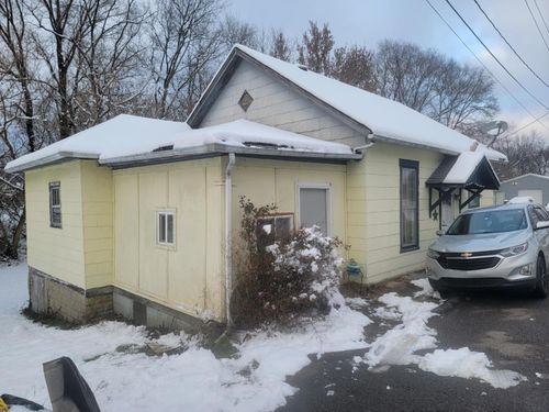 178 W 4th St, Aurora, IN, 47001-1100 | Card Image