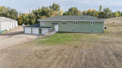 571 58th Avenue Sw, House other with 5 bedrooms, 1 bathrooms and null parking in Beulah ND | Image 3