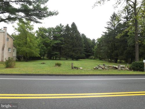 1468 Sunbury Rd, POTTSVILLE, PA, 17901-8927 | Card Image