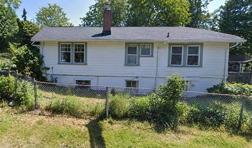 634 Rochester Ave, Coquitlam, BC, V3K2V7 | Card Image