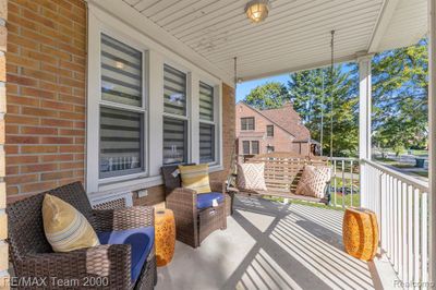 212 S York Street, Home with 4 bedrooms, 2 bathrooms and null parking in Dearborn MI | Image 3