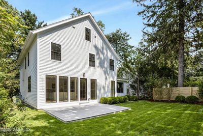 27 Harding Road, House other with 5 bedrooms, 4 bathrooms and null parking in Old Greenwich CT | Image 3