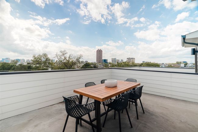 Midtown Heights Private Pool | Image 32