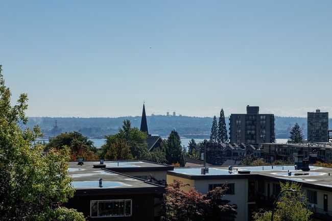 228 E 12th Street, Townhouse with 5 bedrooms, 4 bathrooms and 1 parking in North Vancouver BC | Image 26