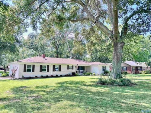 2033 Eastmead Ave Se, Decatur, AL, 35601-6167 | Card Image
