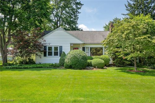 8298 Walter St Nw, Massillon, OH, 44646-1883 | Card Image