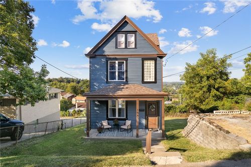 1940 Warriors Rd, Pittsburgh, PA, 15205-4136 | Card Image