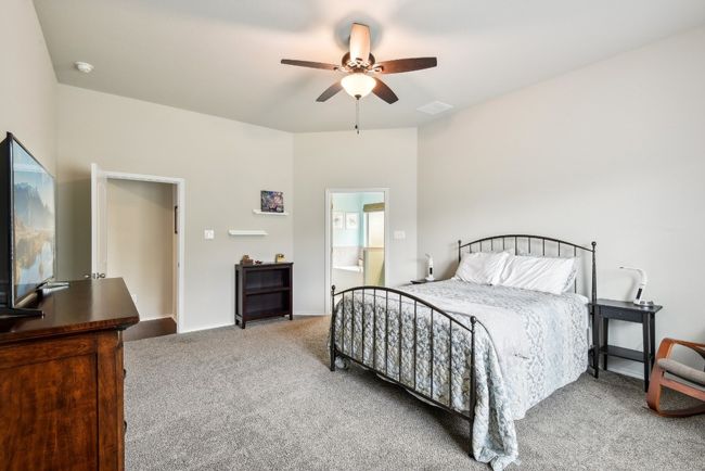 7909 Sunrise Ravine Pass, House other with 4 bedrooms, 3 bathrooms and 4 parking in Lago Vista TX | Image 13