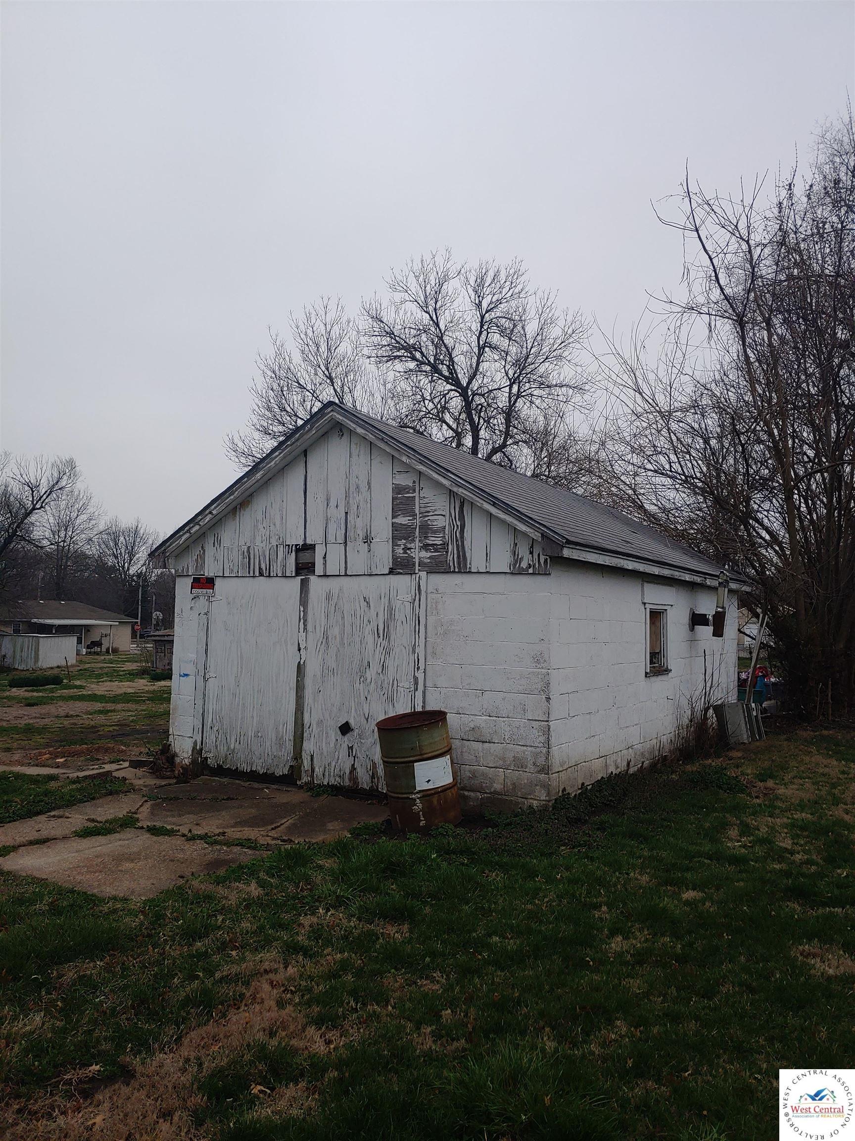 Land in Clinton 2