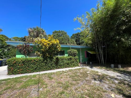 1010 S 12th St, Fort Pierce, FL, 34950-9216 | Card Image