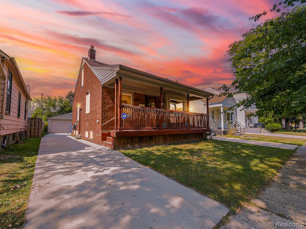 Heyden St, Dearborn Heights, MI 48127