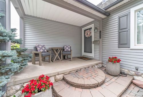 1055 Lincoln Ct, Birmingham, MI, 48009-1764 | Card Image