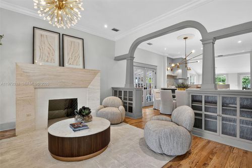 85 Ne 46th St, Miami, FL, 33137-3421 | Card Image