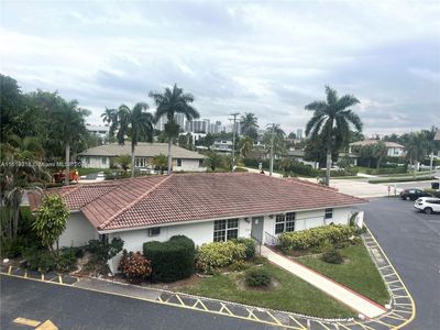 319-A - 501 Blue Heron Dr, Condo with 2 bedrooms, 2 bathrooms and null parking in Hallandale Beach FL | Image 3