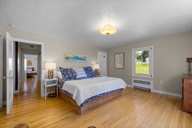 Primary bedroom, generous room sizes! | Image 22