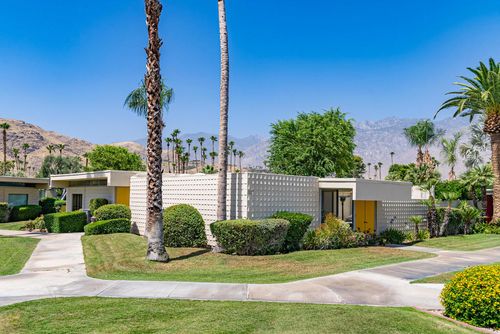322 Desert Lakes Dr, Palm Springs, CA, 92264-5514 | Card Image