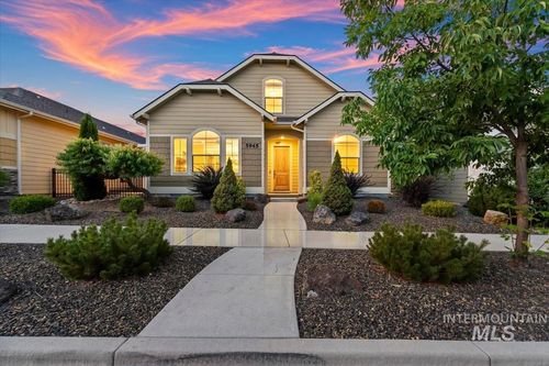 5945 W Beaufort St, Boise, ID, 83714-8882 | Card Image