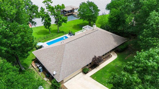 111 Venice Way, House other with 3 bedrooms, 2 bathrooms and 2 parking in Huntsville TX | Image 6