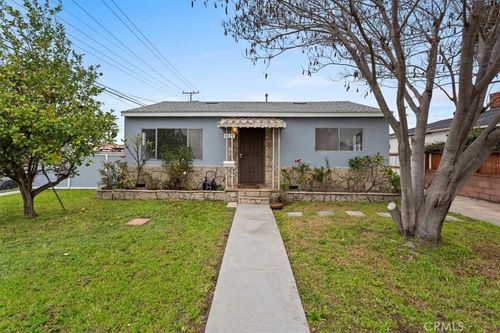 4879 W 136th St, Hawthorne, CA, 90250-5631 | Card Image